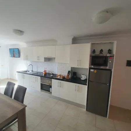 Angel House Apartment *